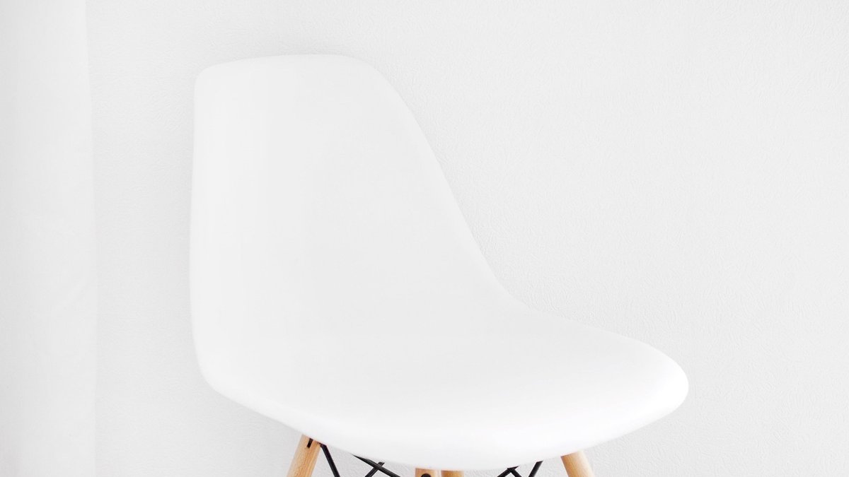 Using Mirrors to Brighten a Dark Living Space
